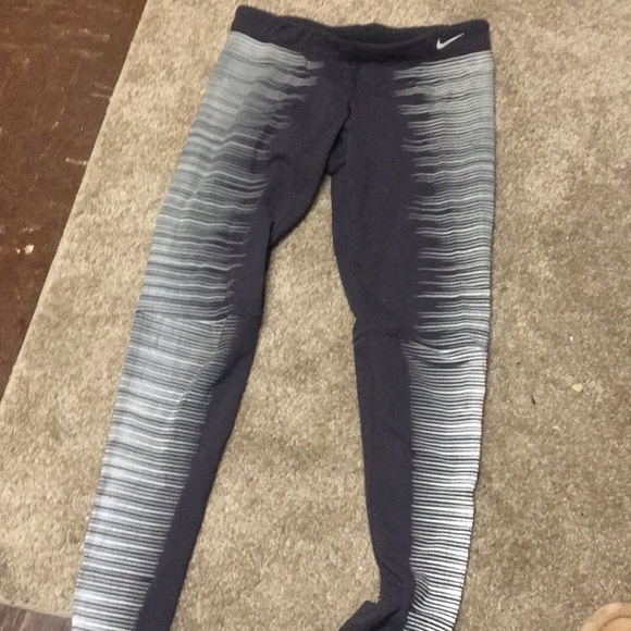 Nike leggings - Picture 1 of 1